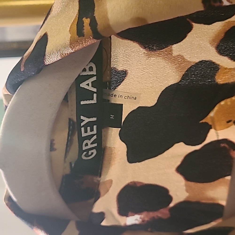NWOT Vici collection Ball of Joy leopard blouse by Grey Lab - Picture 10 of 12